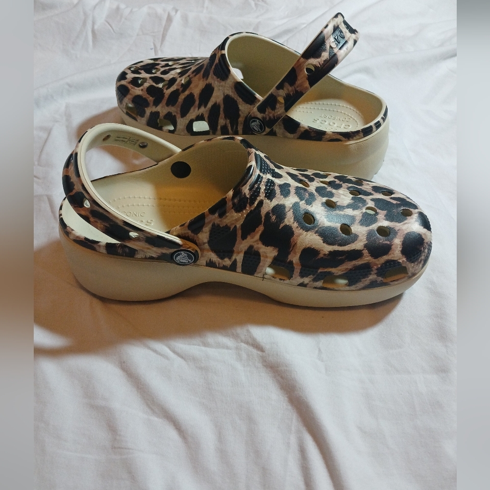 CROCS Classic Platform Women Sz. 10W Animal Remix Clog 207844-2Y4 - Picture 8 of 11